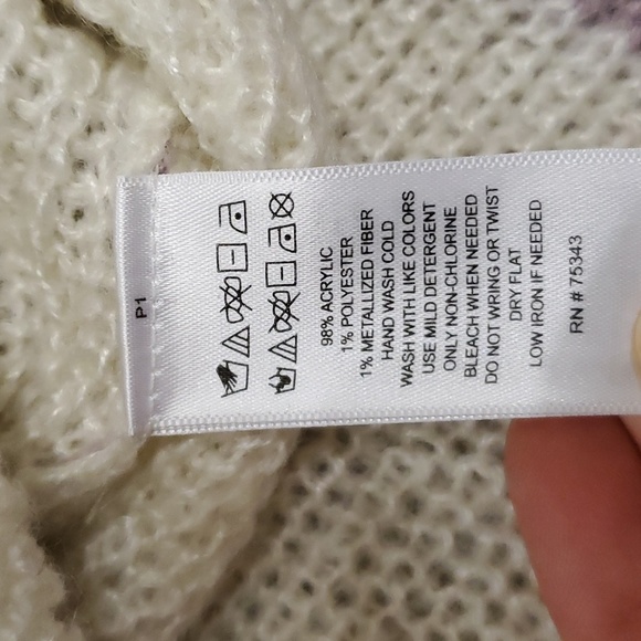 Wearing Your ❤️ On Your Sleeve Sweater - Picture 4 of 6